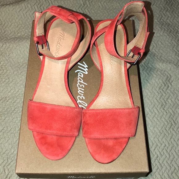 Madewell Shoes - Madewell ankle-wrap heeled Sandals in suede size 7